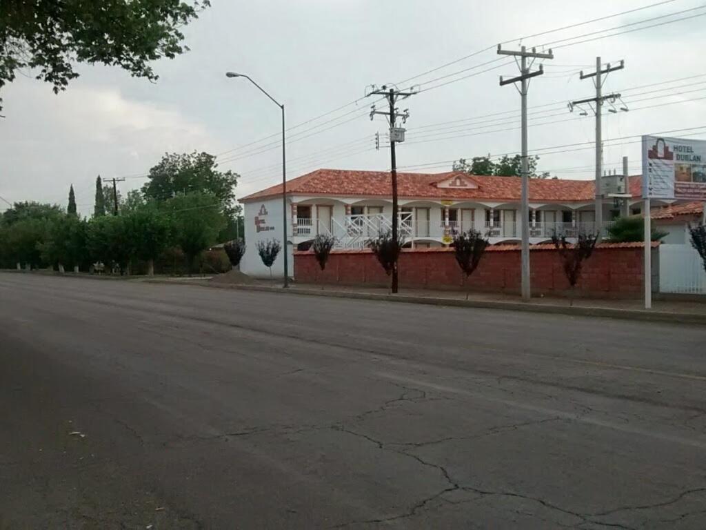 Hotel Dublan Inn Nuevo Casas Grandes Esterno foto